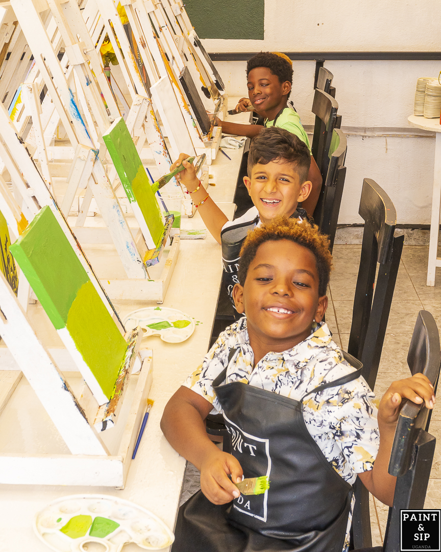 Kids painting session