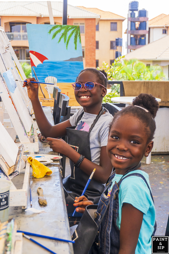 Kids painting session